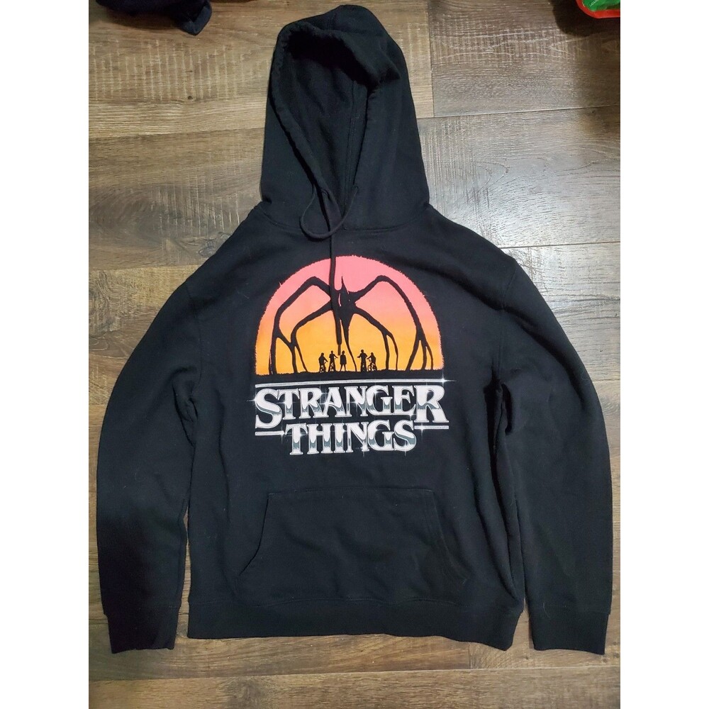 Netflix Stranger Things Sunset Logo Hoodie Black Size Youth Medium 8/10 Mindflay
